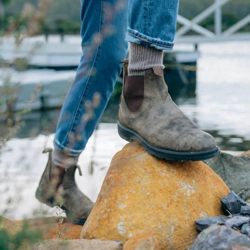 Men's Vintage Slip-On Chelsea Boots with Faux Fur Lining